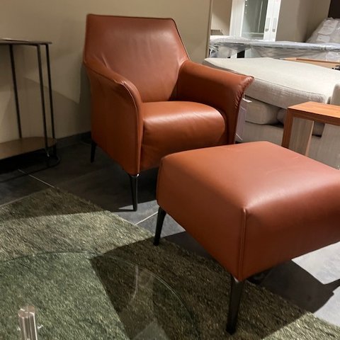 Image 1 of Leolux Mayuro fauteuil met poef