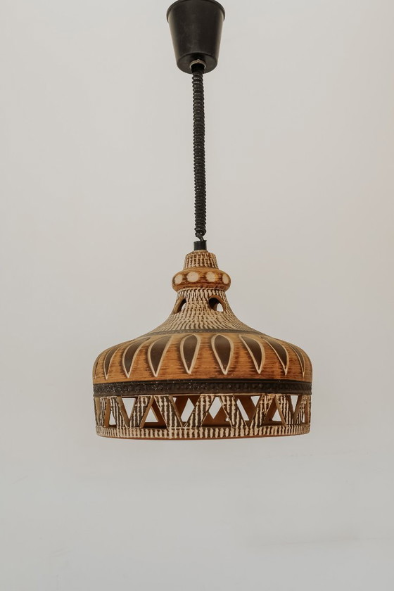 Lampada a sospensione vintage in ceramica proveniente dalla Danimarca, anni '70. – Lampade a sospensione (photo 3 of 10)