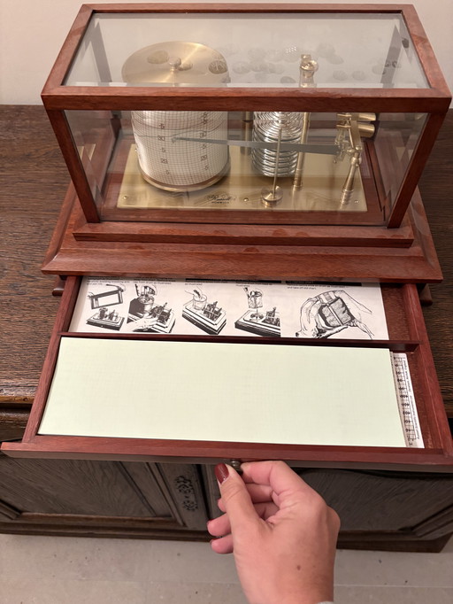 Barographe en acajou de la fin du XXe siècle