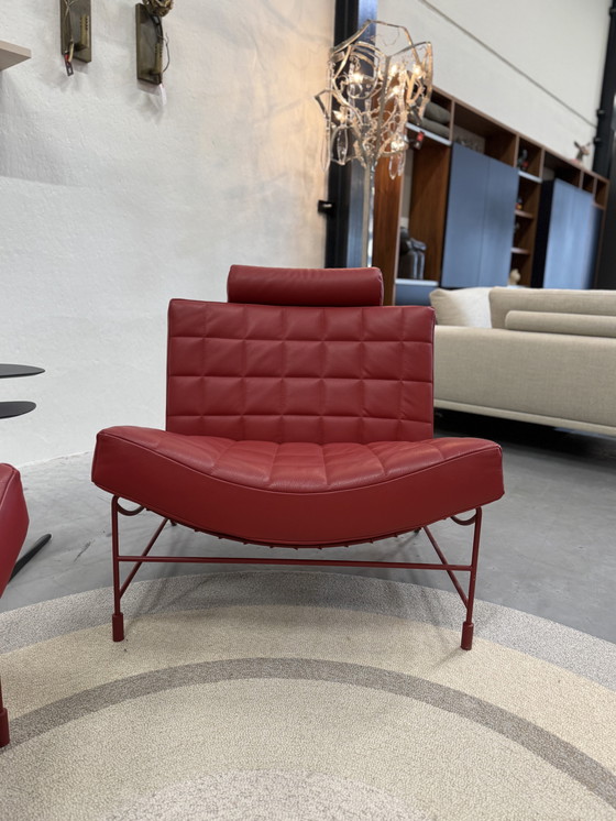 Image 1 of Leolux Volare Fauteuil met voetenbank rood leer 