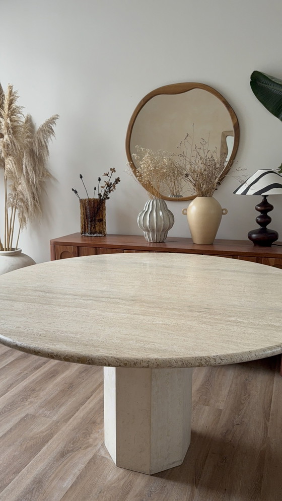 Image 1 of Mesa de comedor de travertino