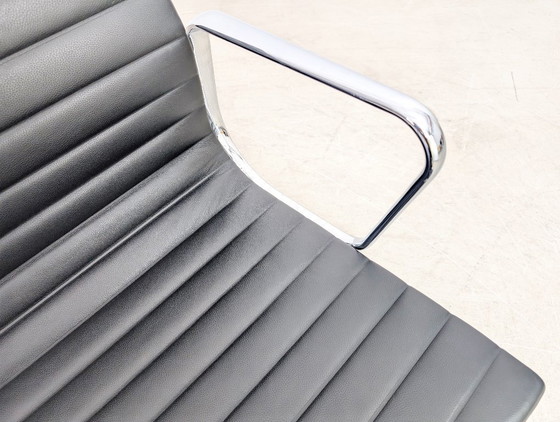 Image 1 of Original Vitra Charles & Ray Eames chair EA 108, black leather