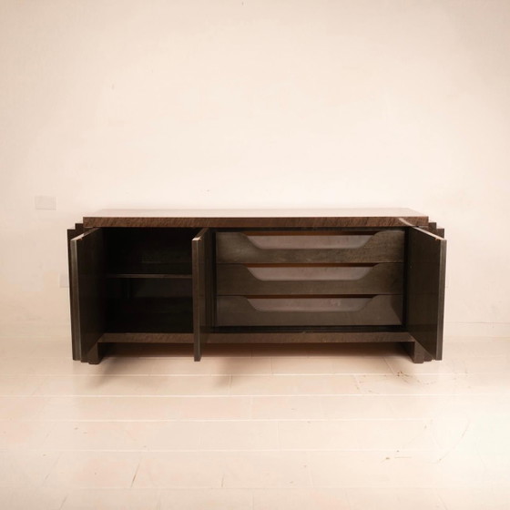 Luciano Frigerio Postmodernes Sideboard aus Maserholz und Perlmutt 1980 – Glass (photo 10 of 23)