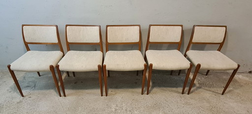 5 Vintage-Designerstühle. Niels O. Møller Danmark Modell 80