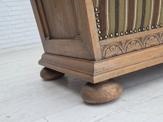 Image 1 of Dänisches 2-Sitzer-Sofa aus den 1950er Jahren, original gestreifte grüne Möbelwolle, Eichenholz.