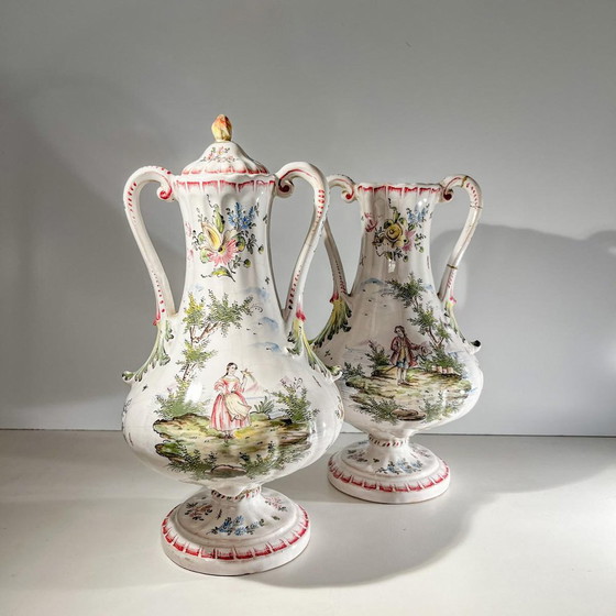 Vases couverts de Joseph Gaspard Robert pour Faïencerie de Marseille, 18e siècle, lot de 2 – Ceramic (photo 14 of 22)