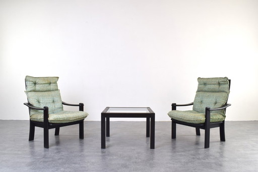 Deense loungestoelen en salontafel uit het midden van de 20e eeuw, jaren 70.