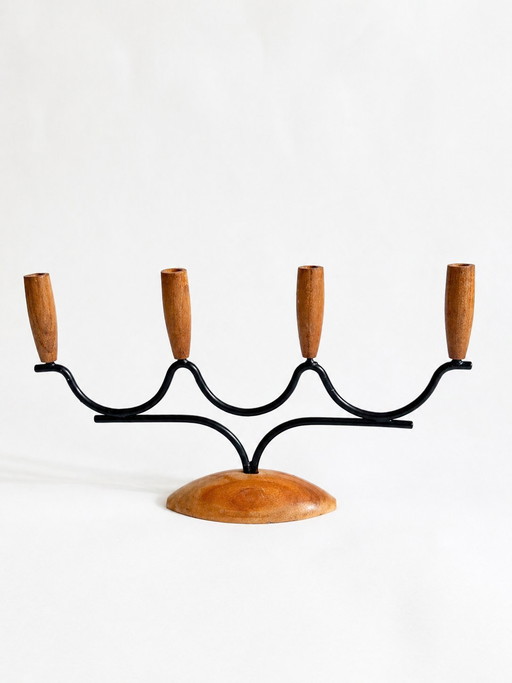 Candelabro danés de teca y metal negro de estilo moderno de mediados de siglo – década de 1960