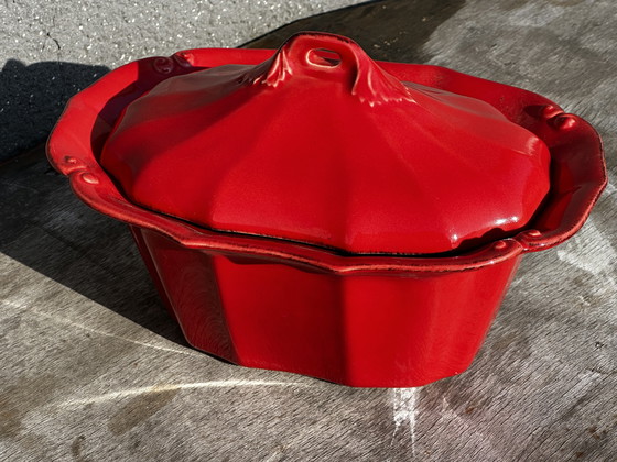 Image 1 of Grote rode keramische terrine jaren 50