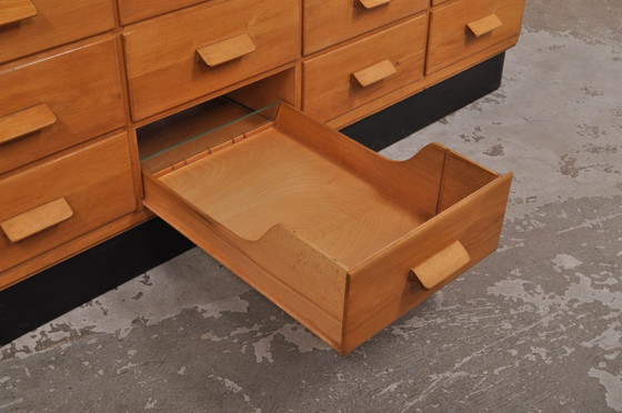 Image 1 of Vintage Winkelvitrine / toonbank in eik en beuken, 1930s