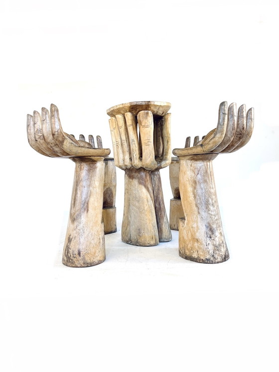 Image 1 of Vintage Handgesneden Handvormige Barkrukken + Tafel ‘70