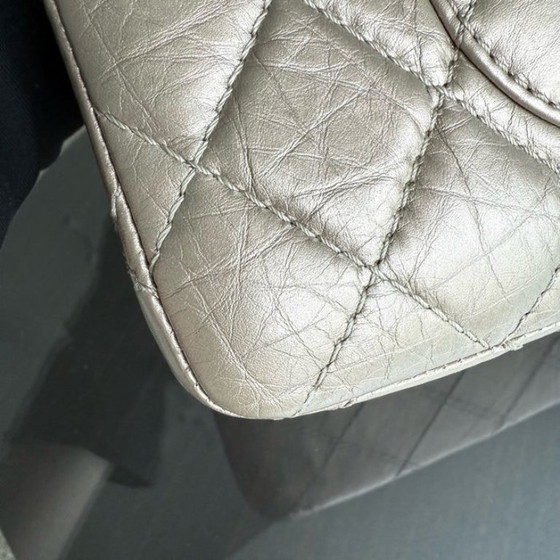 Image 1 of Chanel 2.55 Reissue 226 - Piel de becerro envejecida acolchada, herrajes de bronce rutenio y plata, Serie 17