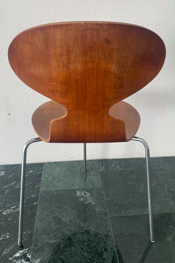 Image 1 of Chaise fourmi originale à 3 pieds