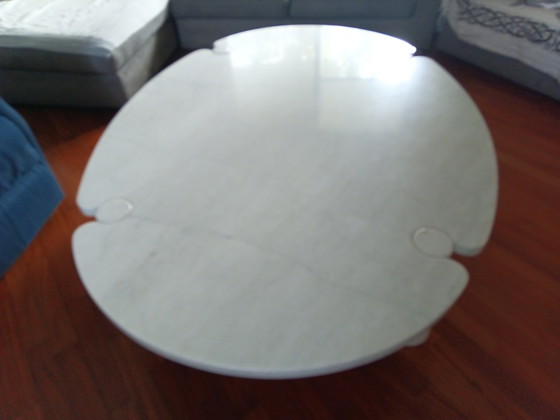 Image 1 of Table basse ovale en marbre de Carrare – Angelo Mangiarotti pour Skipper, années 1970 – Pièce rare
