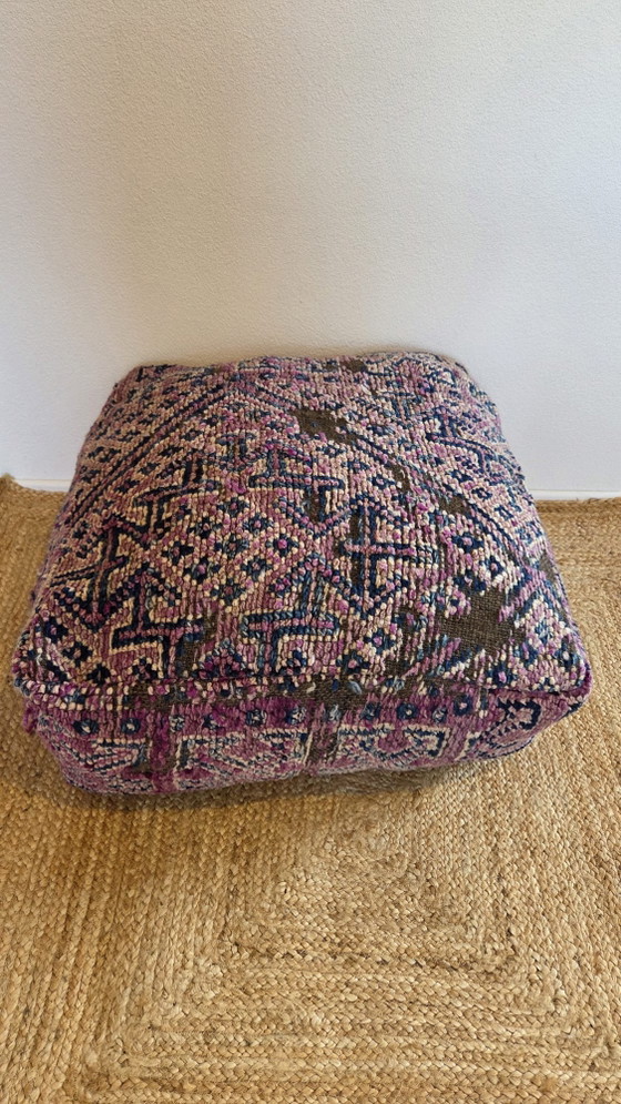 Vintage Berber Pouf – Footstools & poufs, Wool (photo 5 of 7)