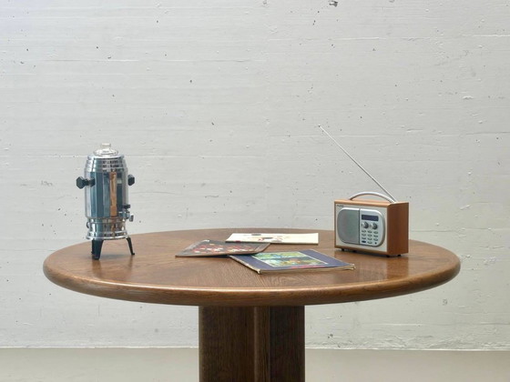Round vintage dining table made of oak, 1970s – Wood (photo 12 of 14)