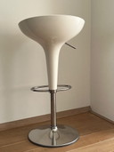 Taburete giratorio de bar Magis Bombo (nuevo precio 630,00)