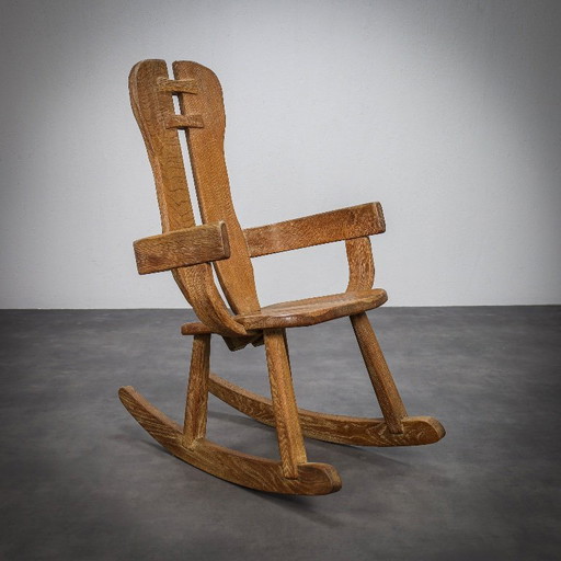 Fauteuil à bascule brutaliste en chêne de De Puydt, années 1970
