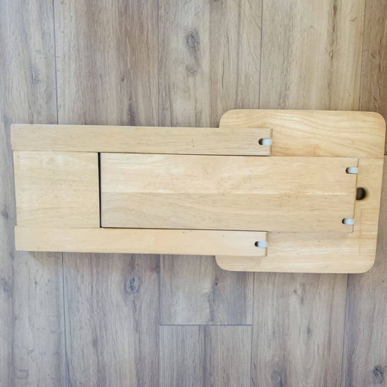 Image 1 of Taburete plegable de pino macizo de Adrian Reed.