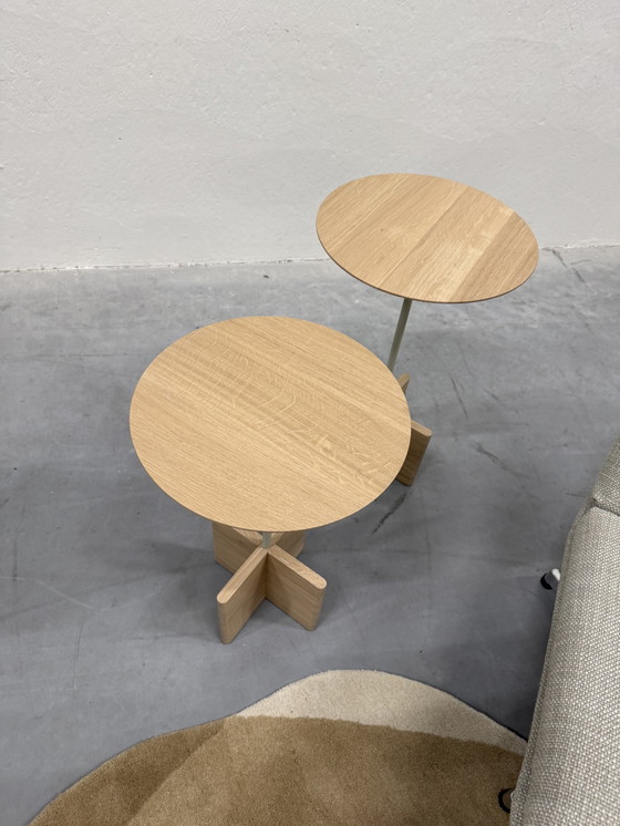 Image 1 of 2 tavolini Beek Cross in legno massello di rovere