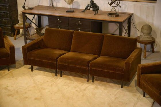 Set divano e 2 poltrone in velluto marrone degli anni '60. – Set da salotto, Design (photo 5 of 17)