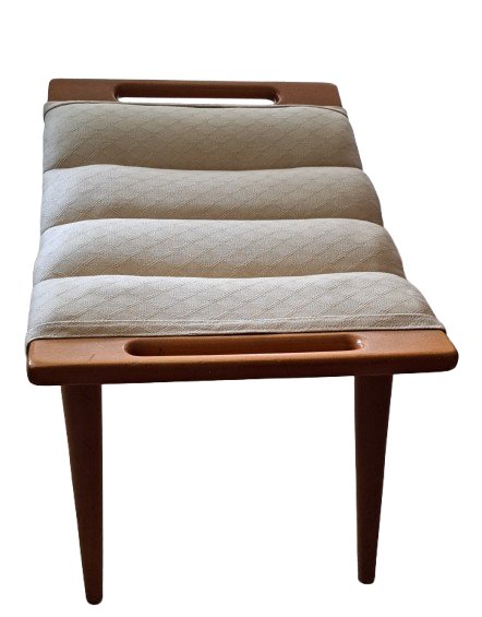 Image 1 of Ottoman danois vintage dans le style de Hans J. Wegner - 1960s, Reupholstered