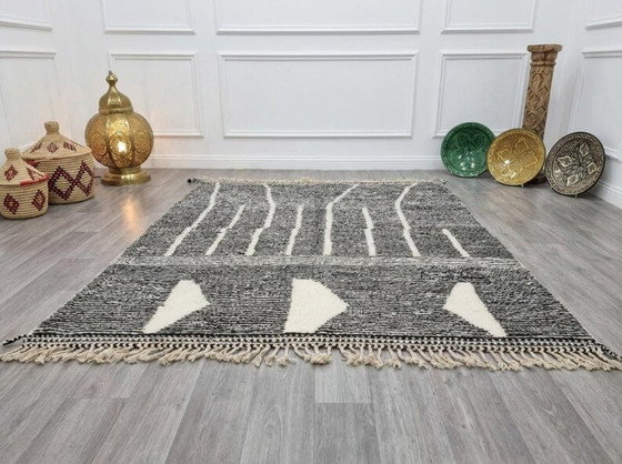 Image 1 of Tapis Beni Ouarain en laine authentique 250cmx200cm