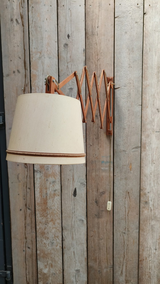Image 1 of Vintage design Scandinavische teak jaren 50 schaarlamp