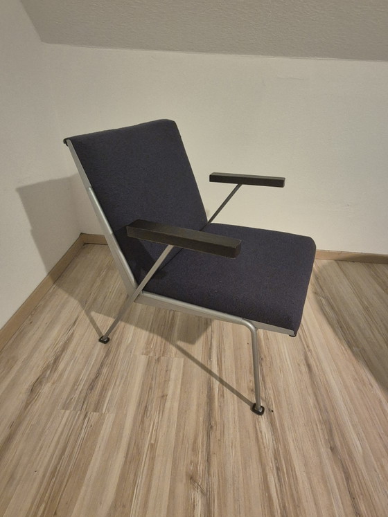 Image 1 of OASE stoel van Wim Rietveld uit de Cirkel fabriek in Zwanenburg