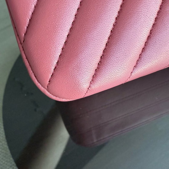 Image 1 of Chanel Classic Flap Medium - 25 cm Chevron-Lammleder, roségoldene Hardware, Serie 25