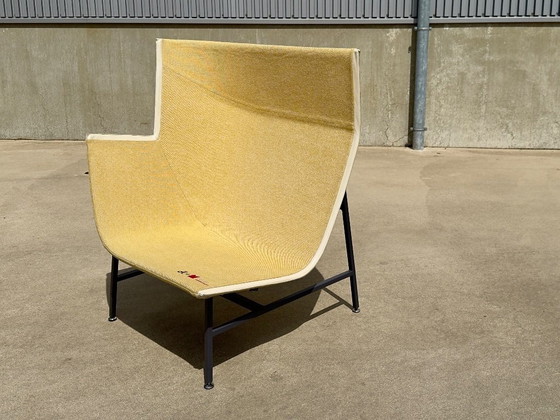 Image 1 of Poltrona di design Moroso Italia Paper Planes, poltrona lounge con schienale alto Doshi Levien.