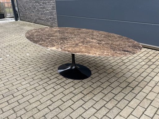 Original oval Knoll Tulip dining table (244cm) Emperador