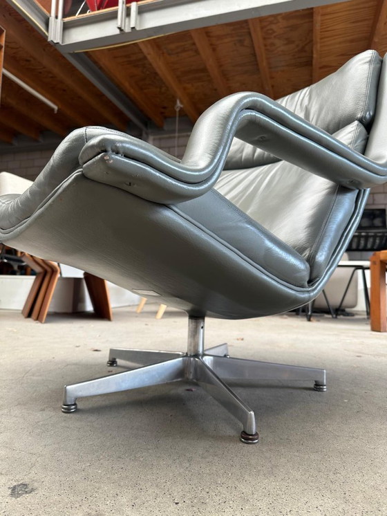 Image 1 of Sillón de salón giratorio Artifort F152