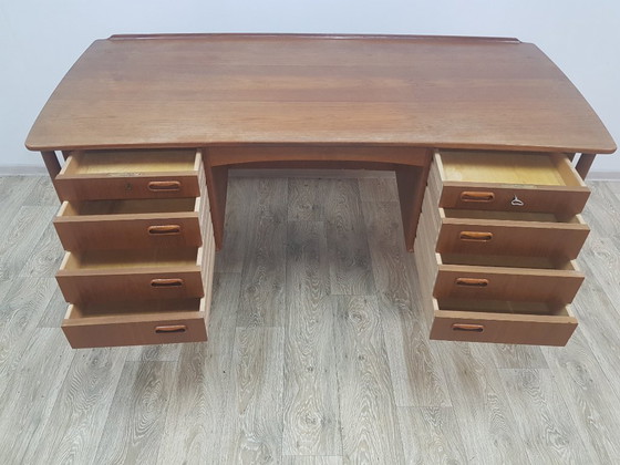 Image 1 of Bureau en teck, conçu par Svend Aage Madsen pour H.P. Hansen, Danemark, années 1960