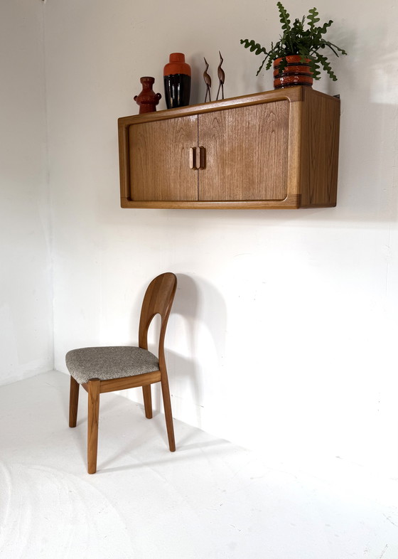 Image 1 of Vintage floating Danish wall cabinet, Dyrlund ‘80