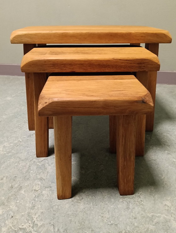 Juego de mesas auxiliares de estilo brutalista (3) – Wood (photo 3 of 14)