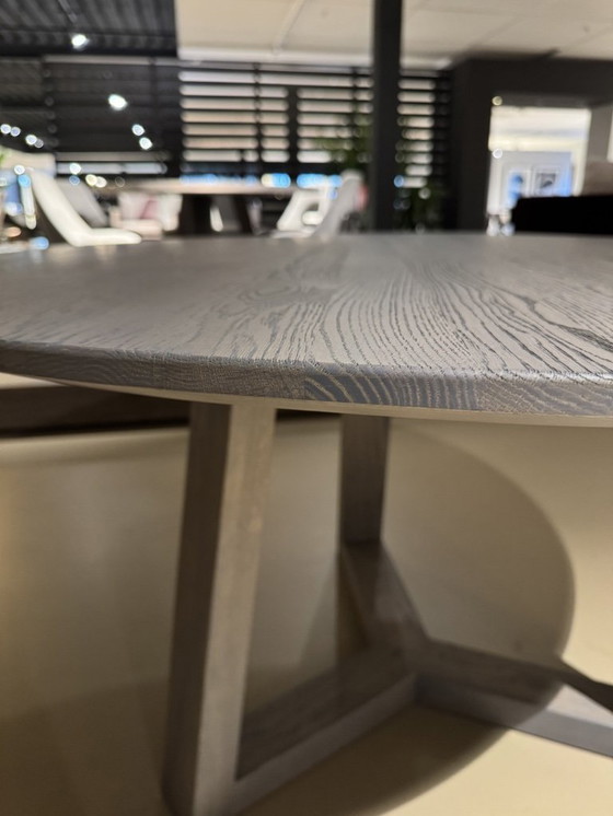 Image 1 of Custom-made table Dius round