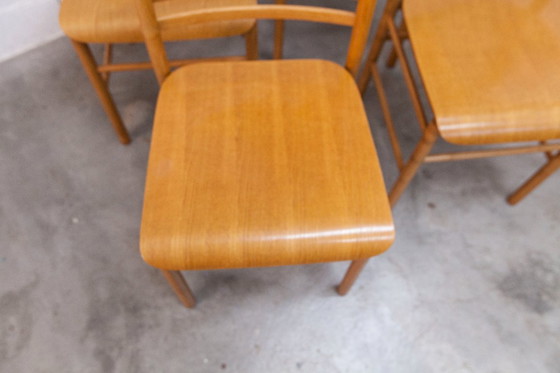 Image 1 of Danish modernist set: convertible round table (114/154cm) + 4 matching chairs, 1980