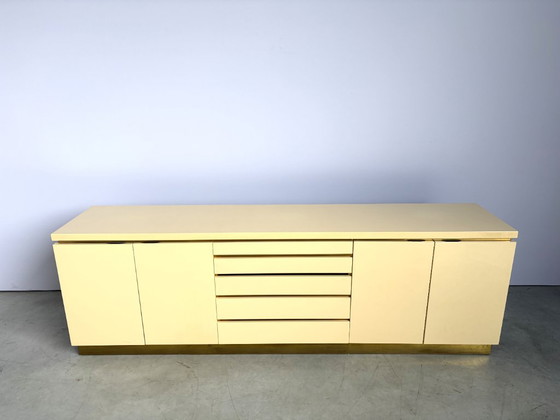 Buffet bas en laiton et laque par Jean Claude Mahey, années 1970 – Bois (photo 8 of 8)