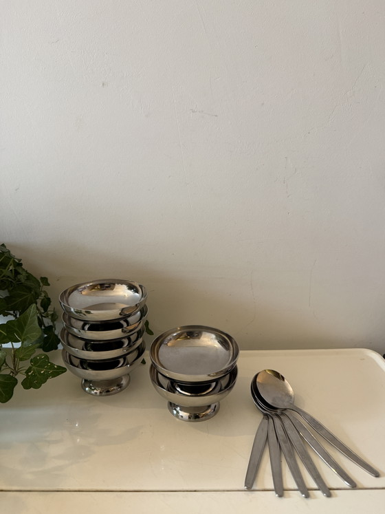 Helinox Chrome Dessert Coupes – Crockery (photo 2 of 5)