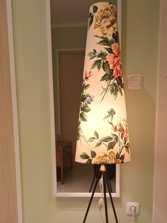 Image 1 of Vintage tripod floor lamp 1960s | Mid-century tripod lamp with floral fabric shade