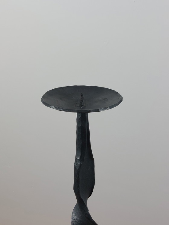 Image 1 of Vintage Mid Century handgesmede brutalistische metalen kandelaar