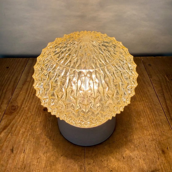 Plafonnier vintage en porcelaine blanche, années 1970 (photo 10 of 13)