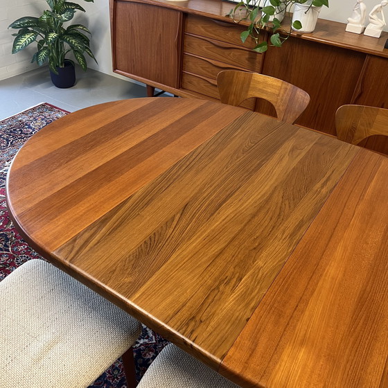 Image 1 of Vintage tafel •Niels Bach• + 4 stoelen •Niels Koefoed•