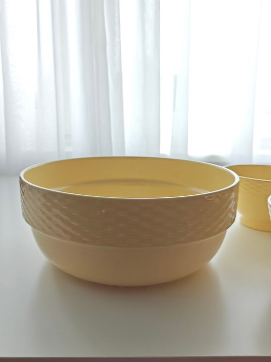 Vintage Pagnossin Italy set of 3 Bowls, Ceramic, Yellow, Modern (photo 4 of 8)