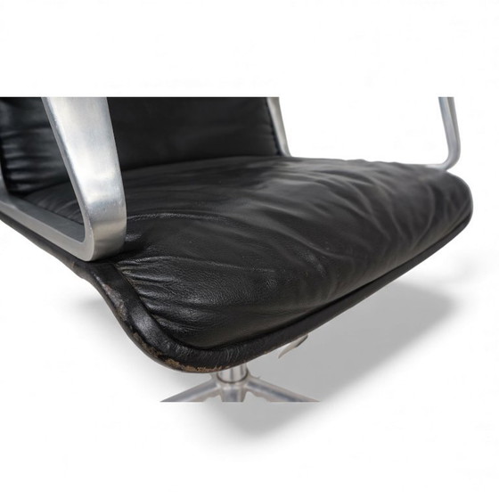 Image 1 of Sedia girevole da conferenza/pranzo Wilkhahn Delta in pelle di Delta Group, 1960