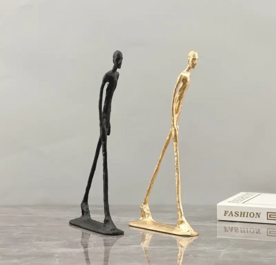 Ensemble de 2 nouvelles sculptures d'après Giacometti en fer noir et or – Iron (photo 17 of 17)