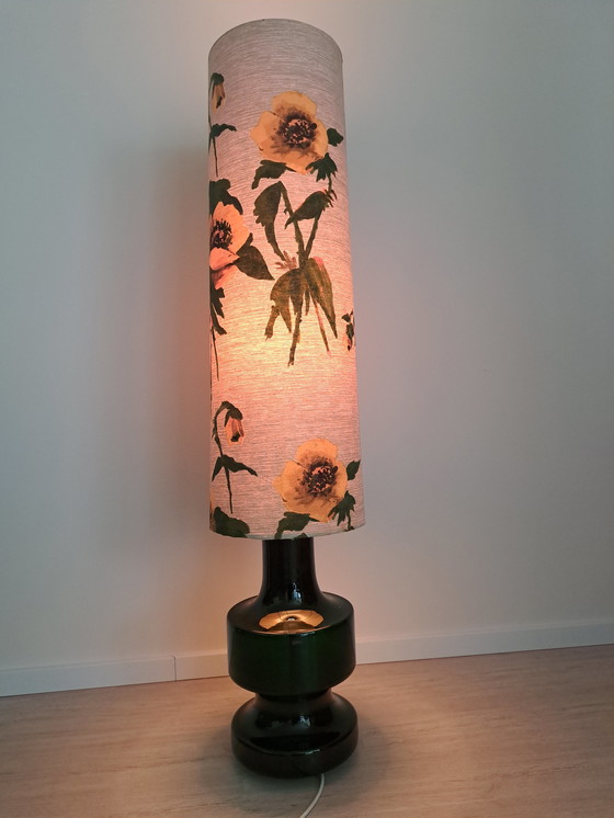 Image 1 of Lampada da terra vintage Doria - Metà secolo - Fascino con eleganza floreale