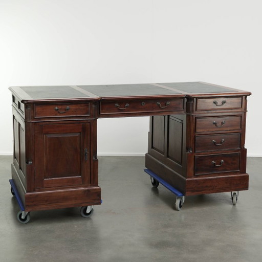 Bureau de partenaire Chesterfield luxueux et pratique avec plateau en cuir vert de style anglais