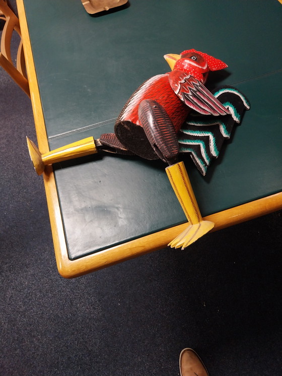 Image 1 of 1 coq assis d'art populaire des années 1970, 75 cm de haut